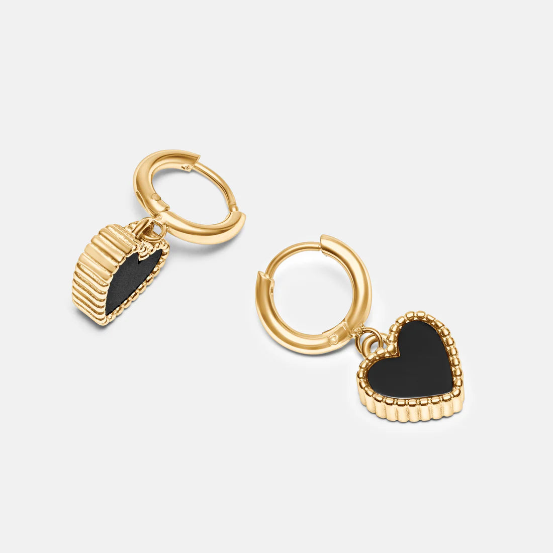heart motiff earings - black