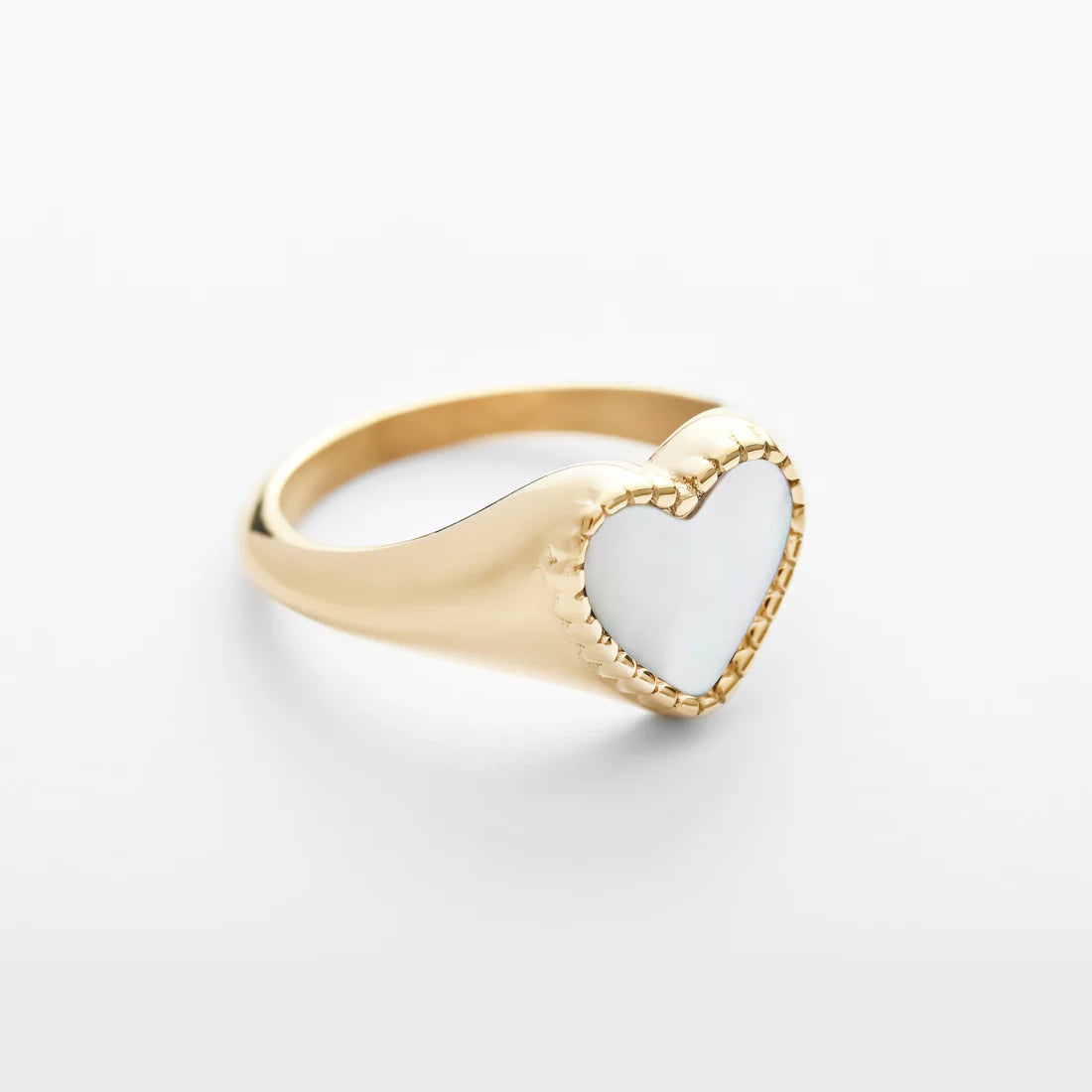 Heart signet ring white